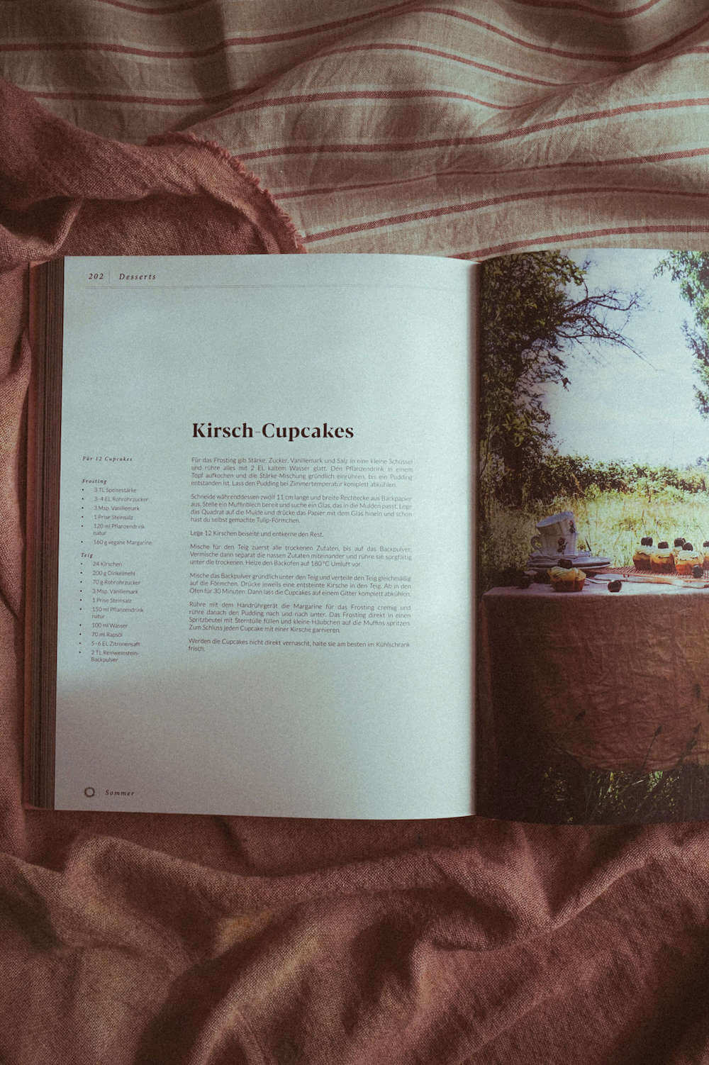 Preview: Cookbook & Coffee Table Book For Food & Love