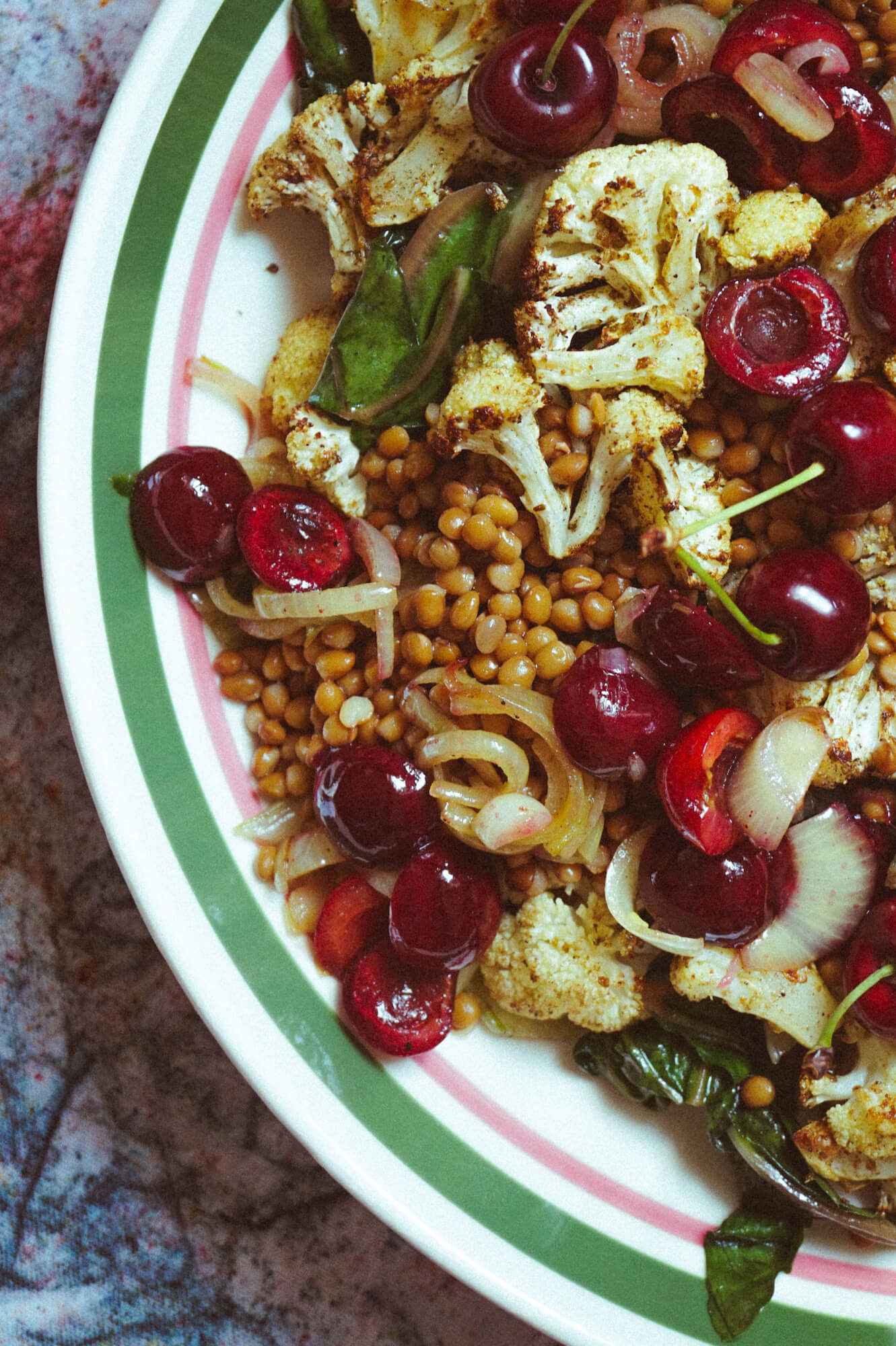 Sommer Linsensalat mit Kirschen 